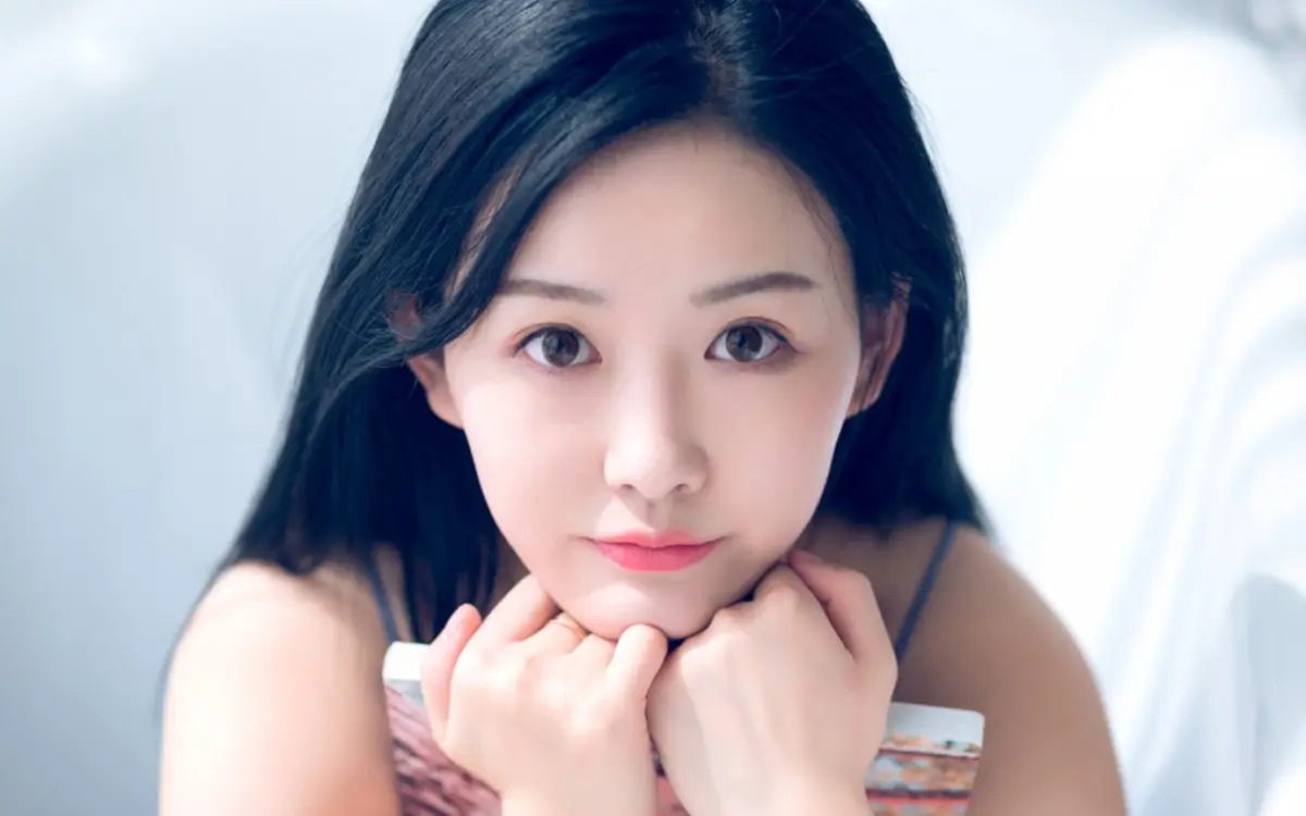 哈尔滨私人伴游燕子