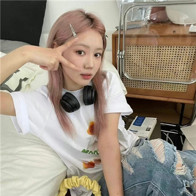 伴游女生左惜筠的资料
