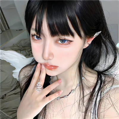 伴游女生孛安春的资料