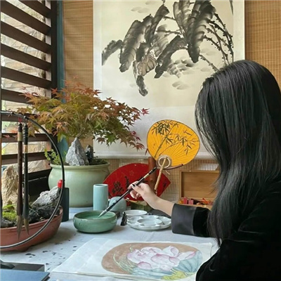 伴游女生刀思若的资料