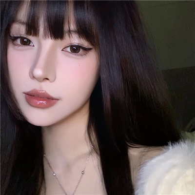 私人伴游女生霍觅荷的资料