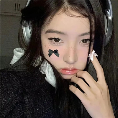 私人伴游女生嵇晶滢的资料