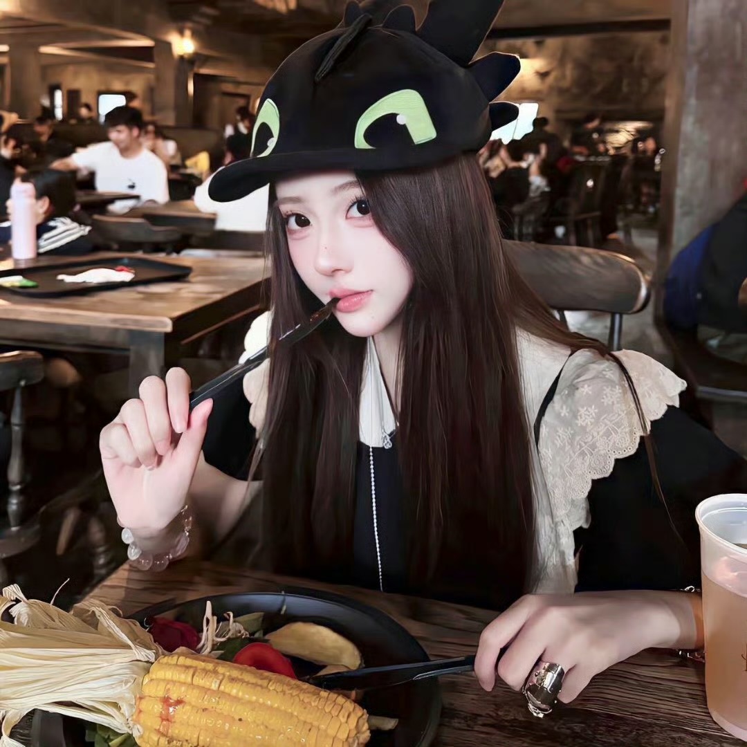 巴音郭楞伴游女生 | 析山彤的资料