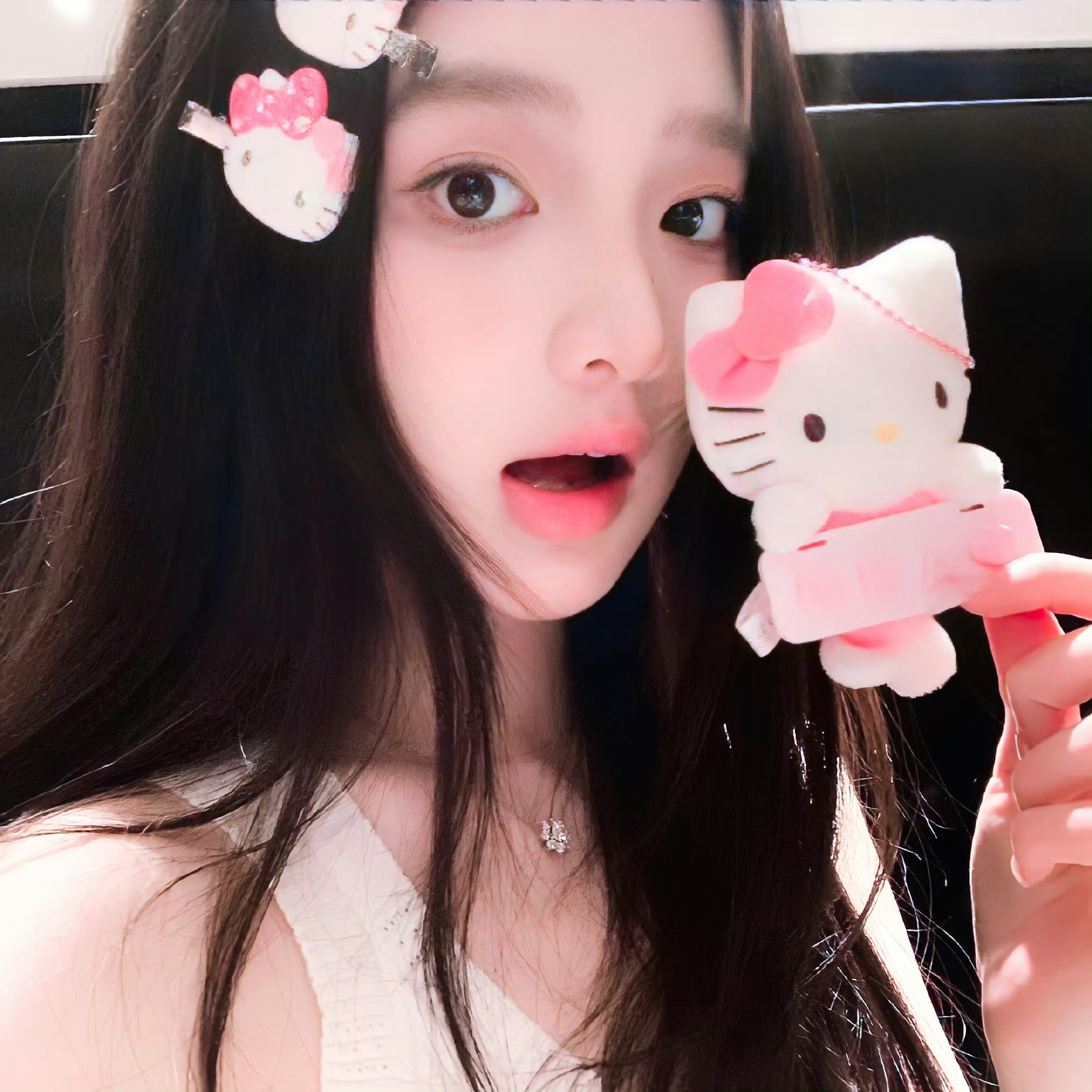 巴音郭楞伴游女生 | Sharon Morris的资料