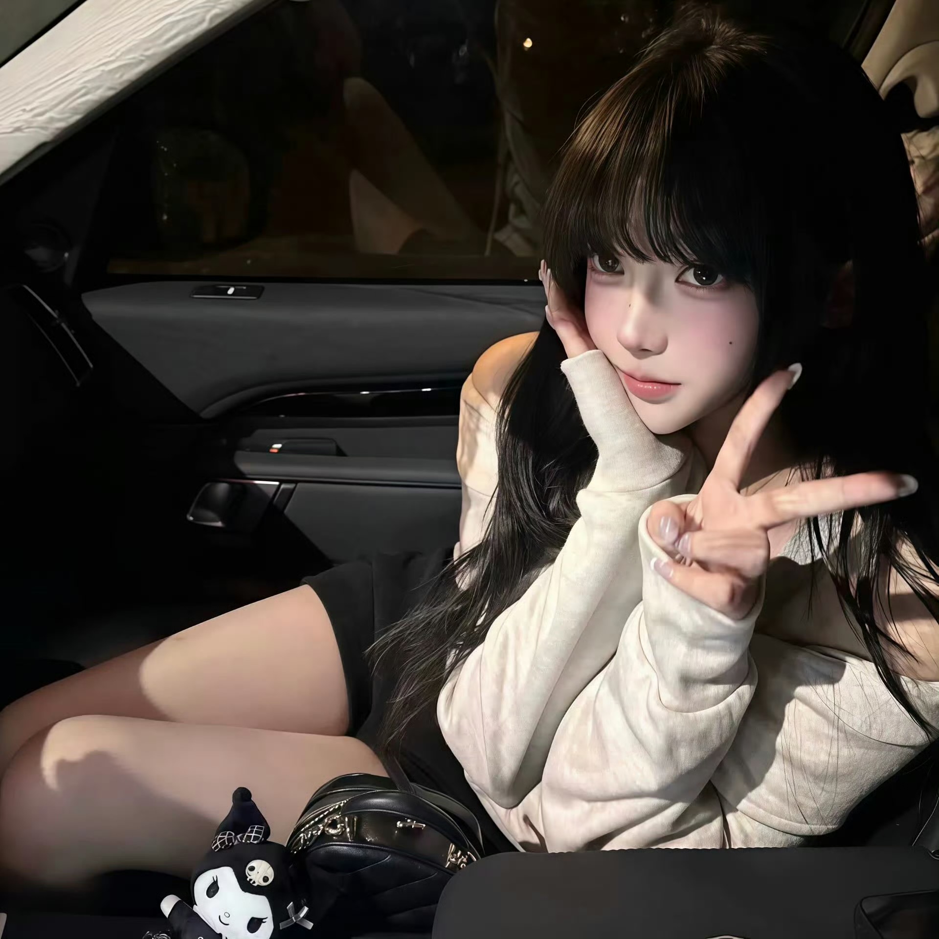 巴音郭楞伴游女生函冬灵的资料