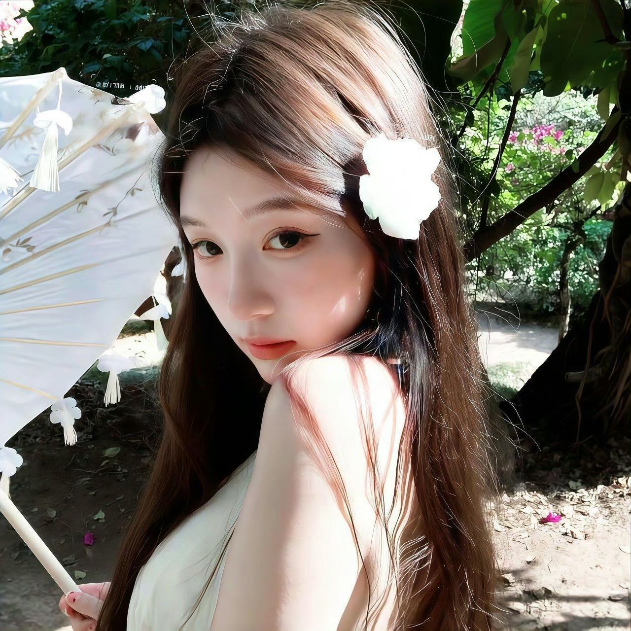 玉溪伴游女生莱寄蓉的资料