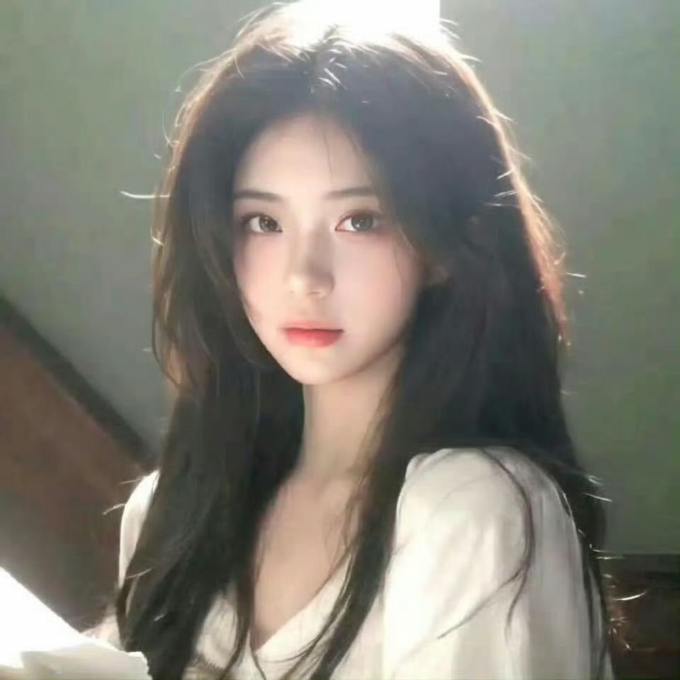 玉溪伴游女生Leona Irving的资料