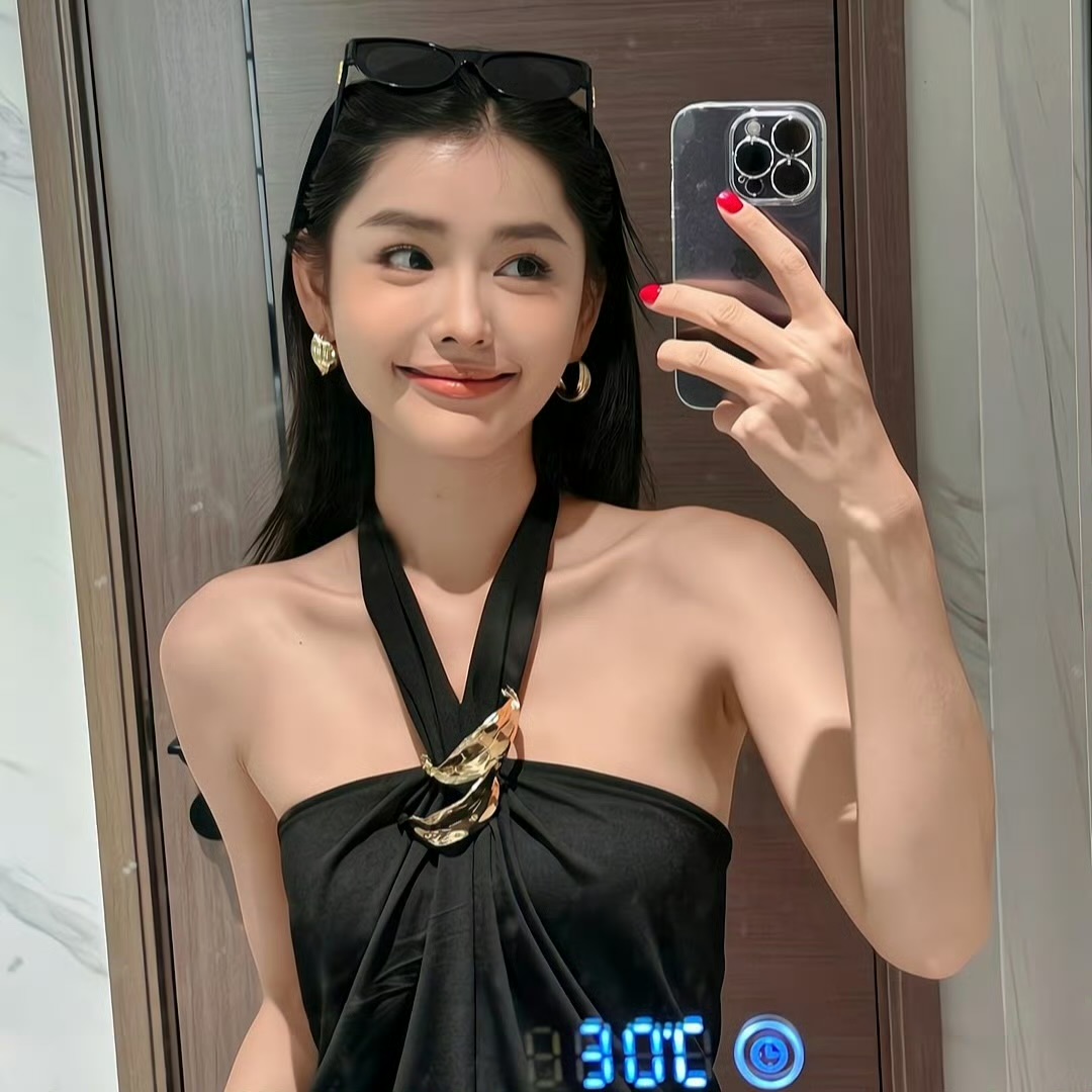 玉溪伴游女生白娜的资料