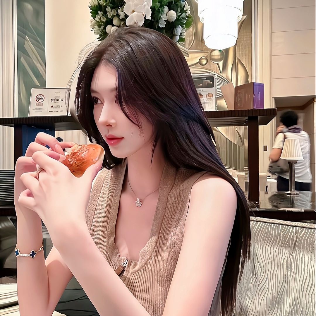 玉溪私人伴游女生陈墨琳的资料