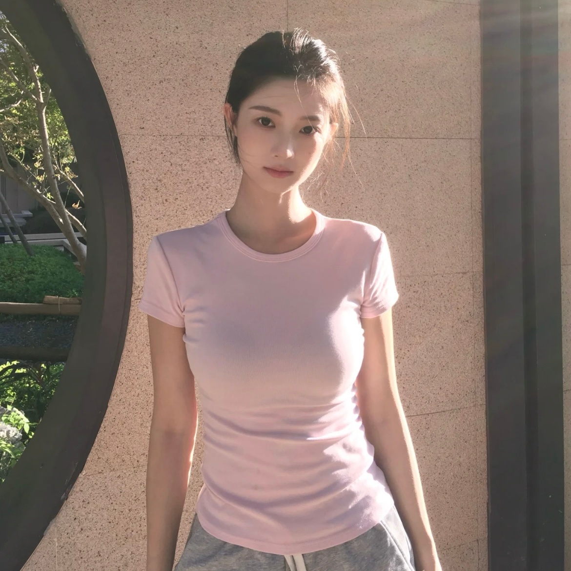 玉溪伴游女生红红的资料