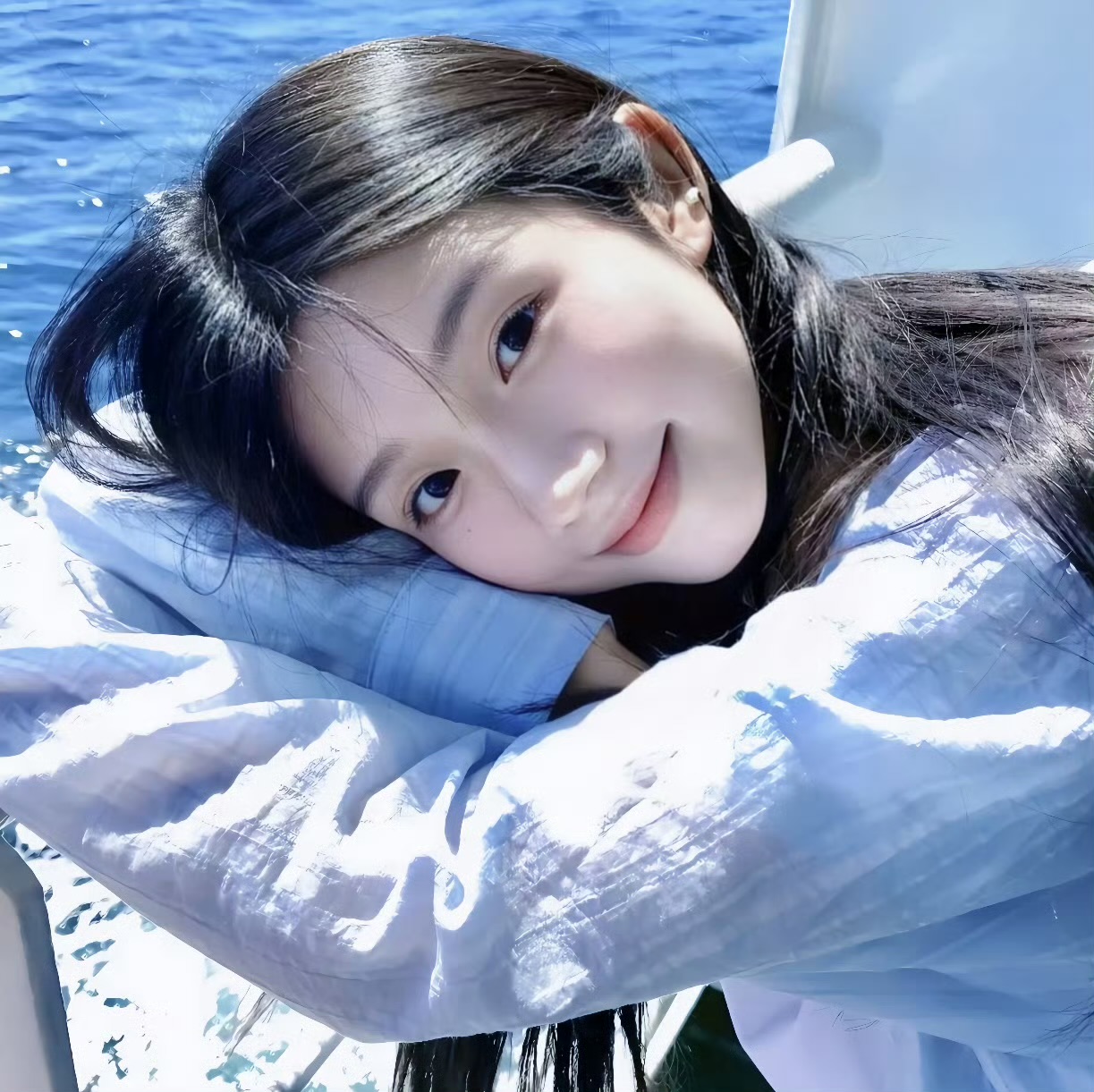 玉溪伴游女生周萌萌的资料