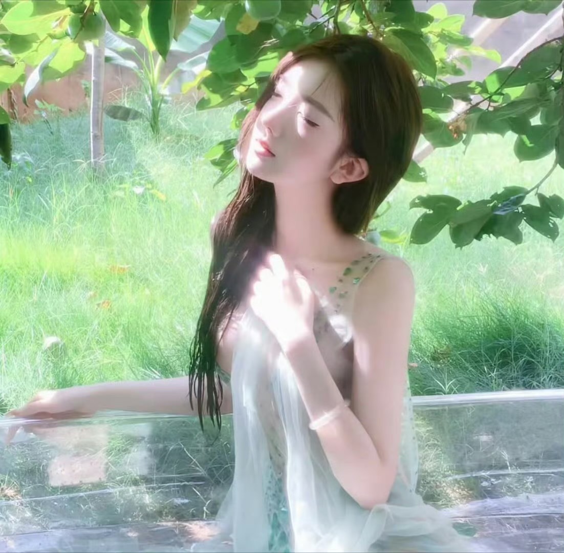 玉溪伴游女生陈欣的资料