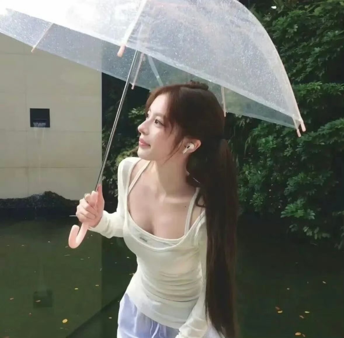 玉溪伴游女生韩冰的资料