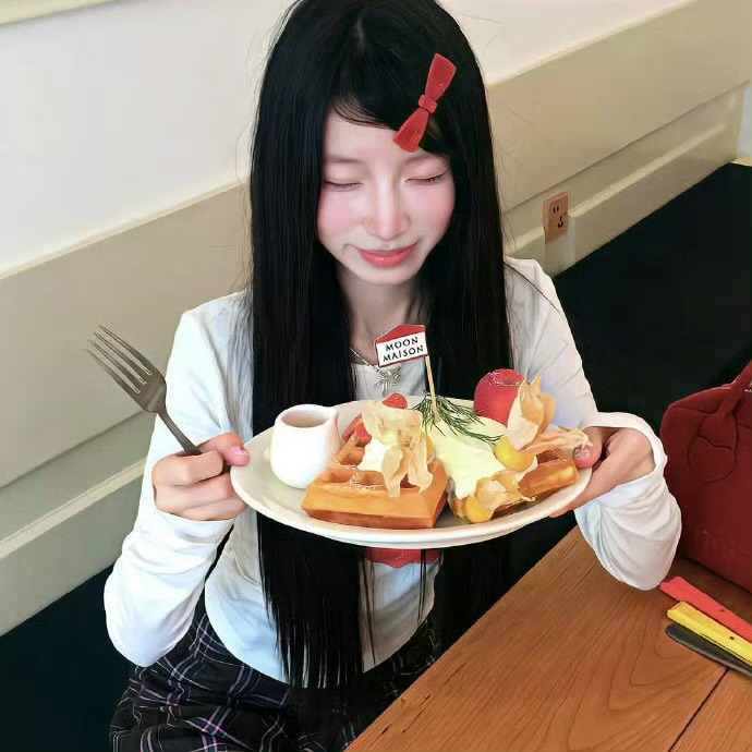 玉溪伴游女生周笑笑的资料