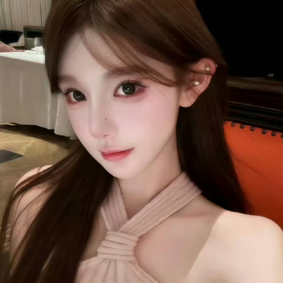 玉溪伴游女生沈月璃的资料