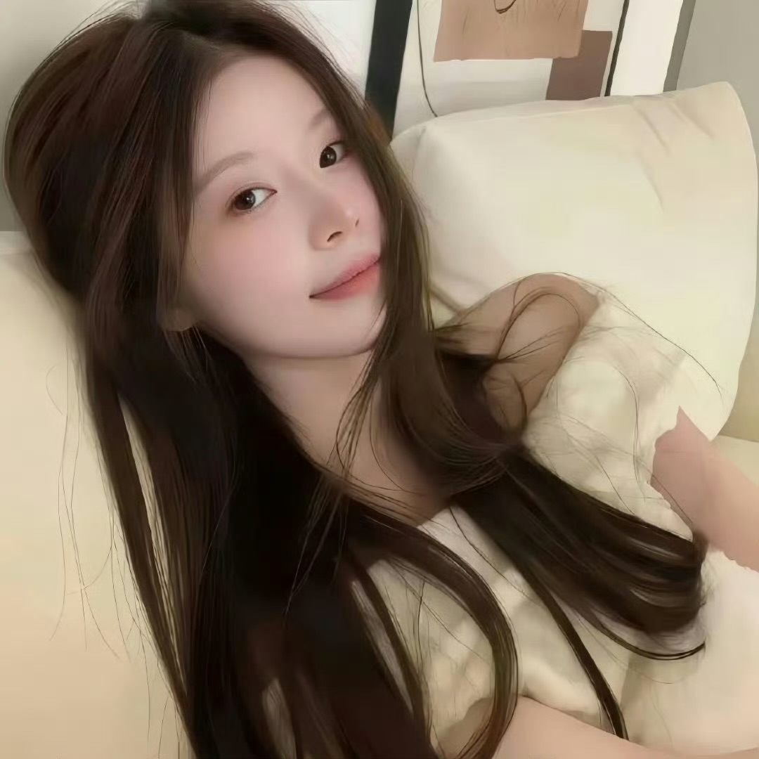 玉溪伴游女生张雯的资料