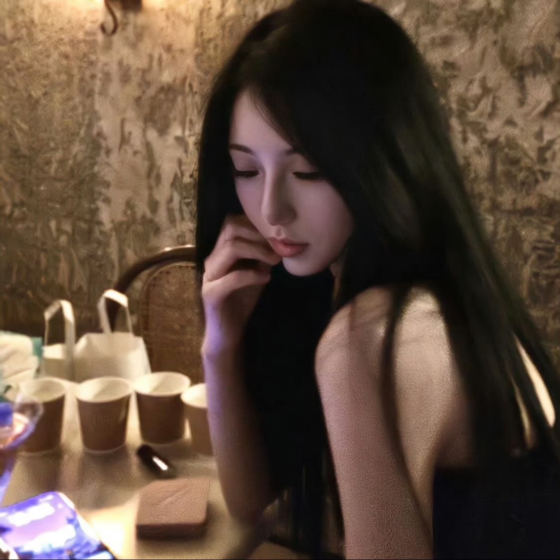 玉溪伴游女生刘小旭的资料