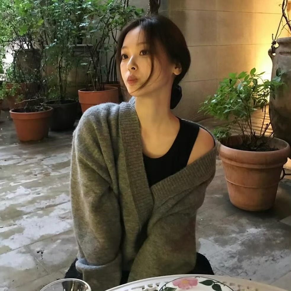 玉溪伴游女生蒜苗的资料