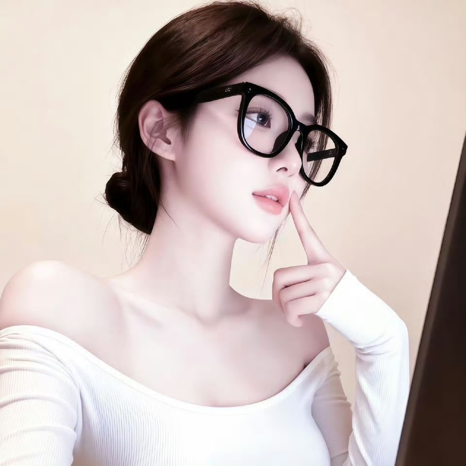 玉溪伴游女生陈雅雯的资料