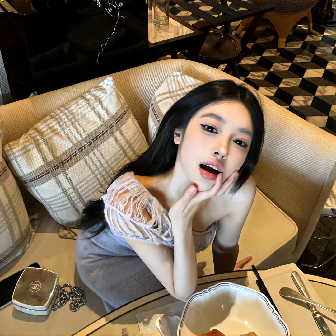 玉溪伴游女生苏丽清的资料