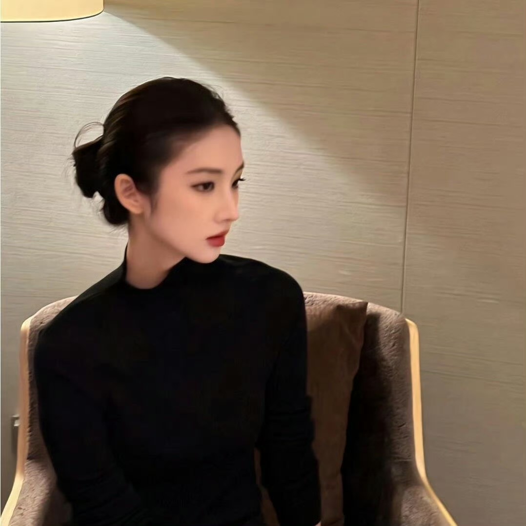 玉溪伴游女生薛静怡的资料