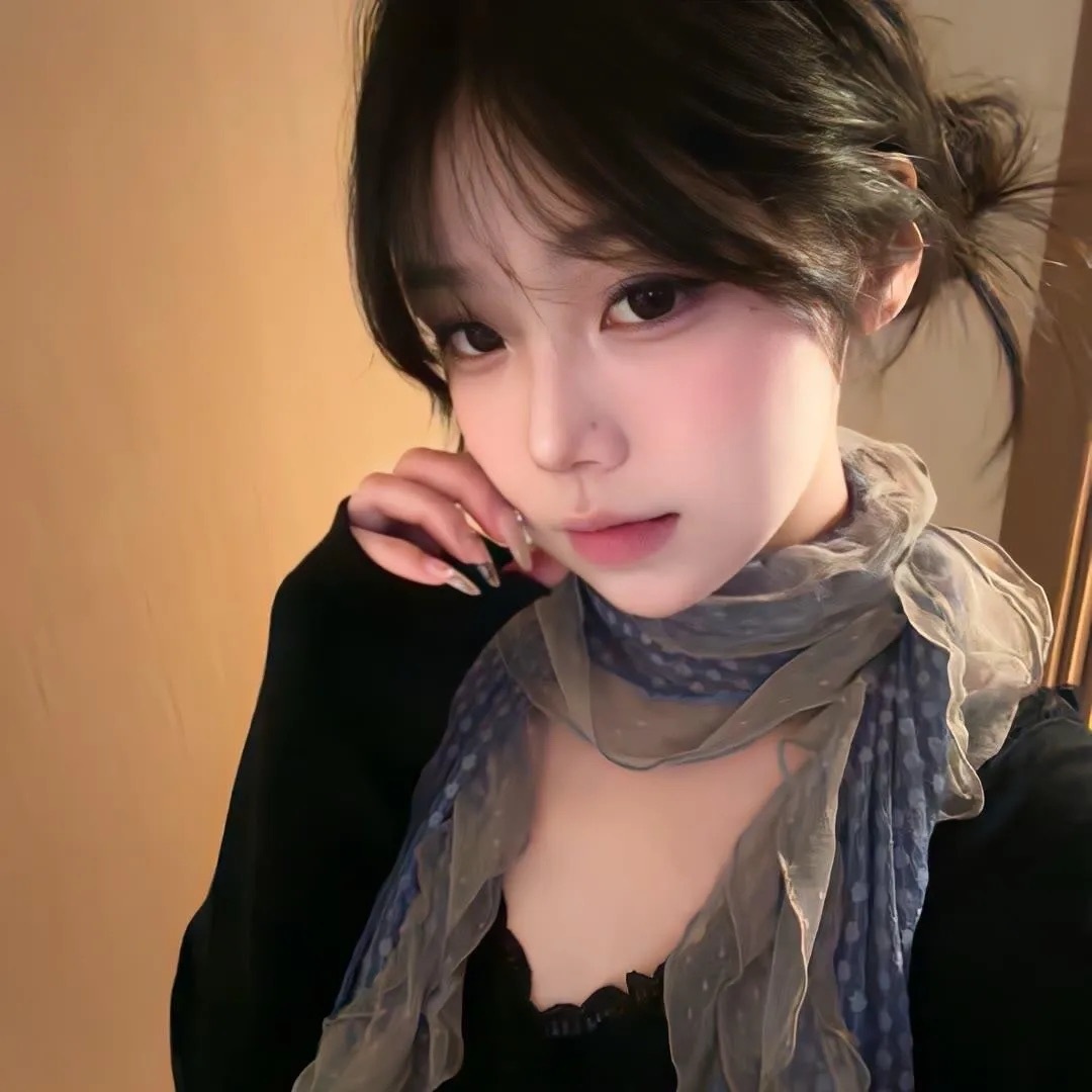 玉溪伴游女生苏雁回的资料