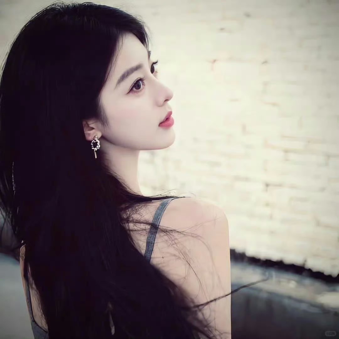 玉溪伴游女生温言蹊的资料