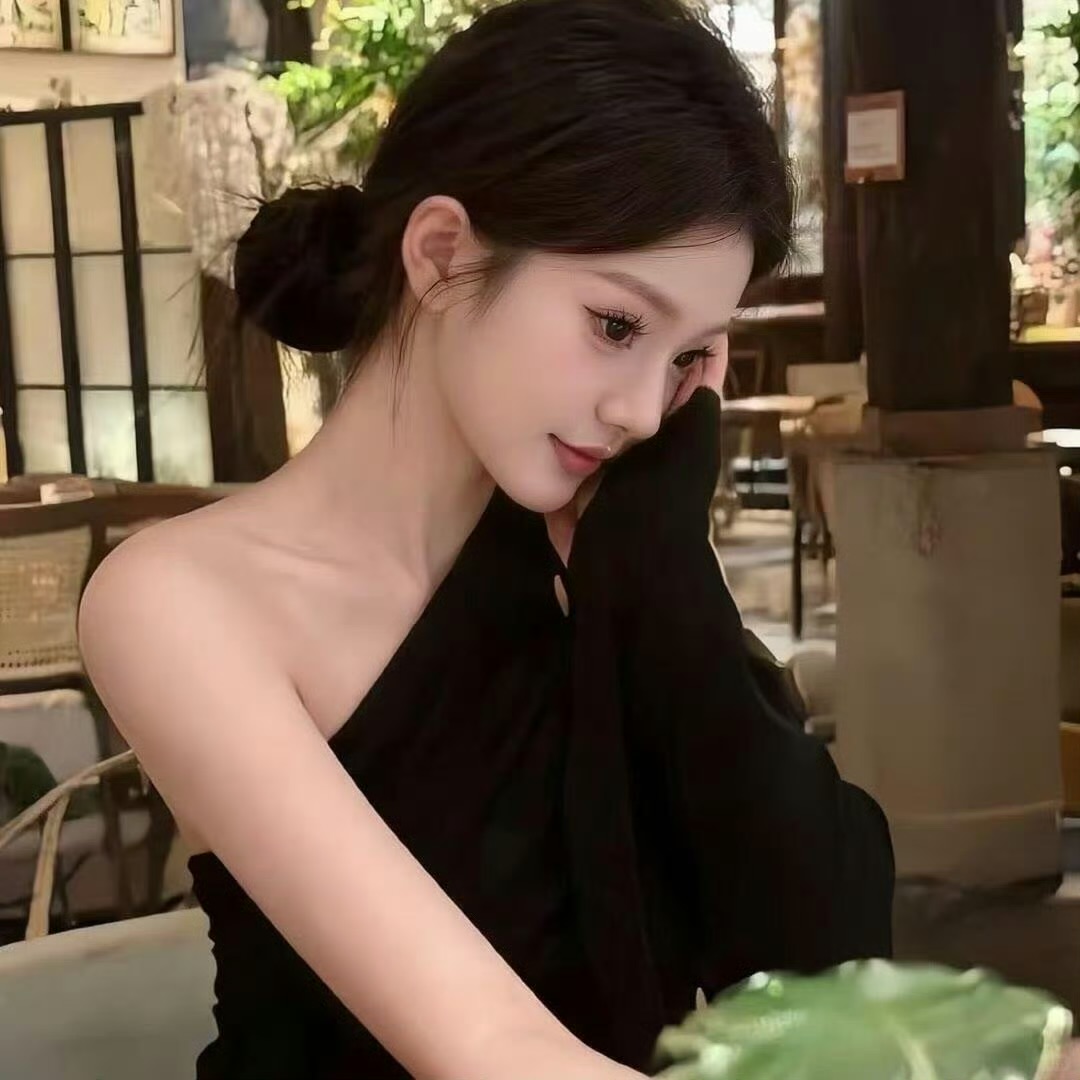 玉溪伴游女生Emily33的资料