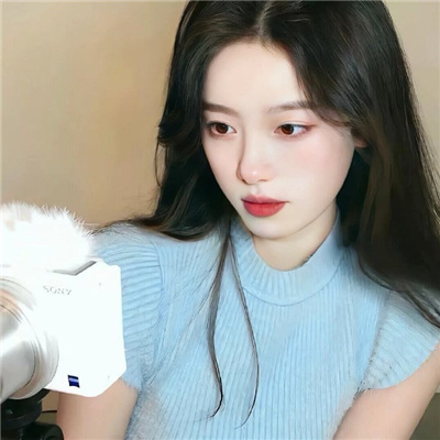 玉溪伴游女生周诗雨的资料