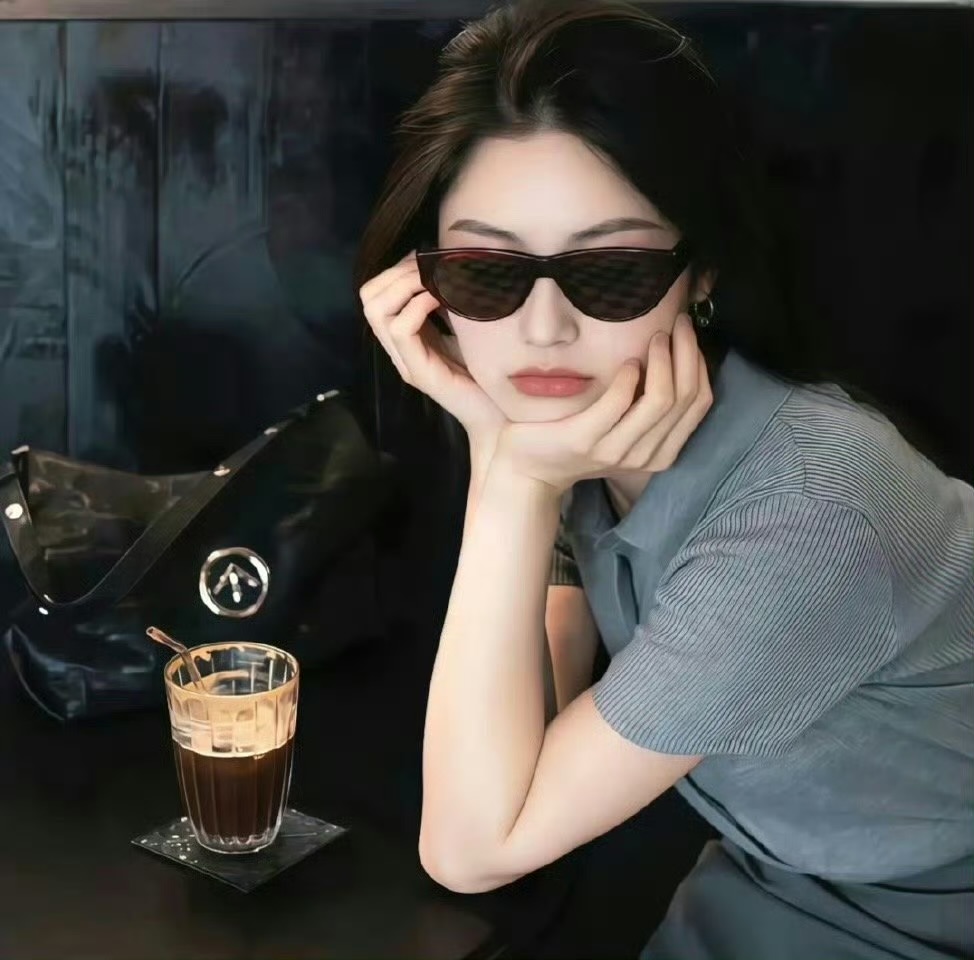 玉溪伴游女生Luna轻轻的资料