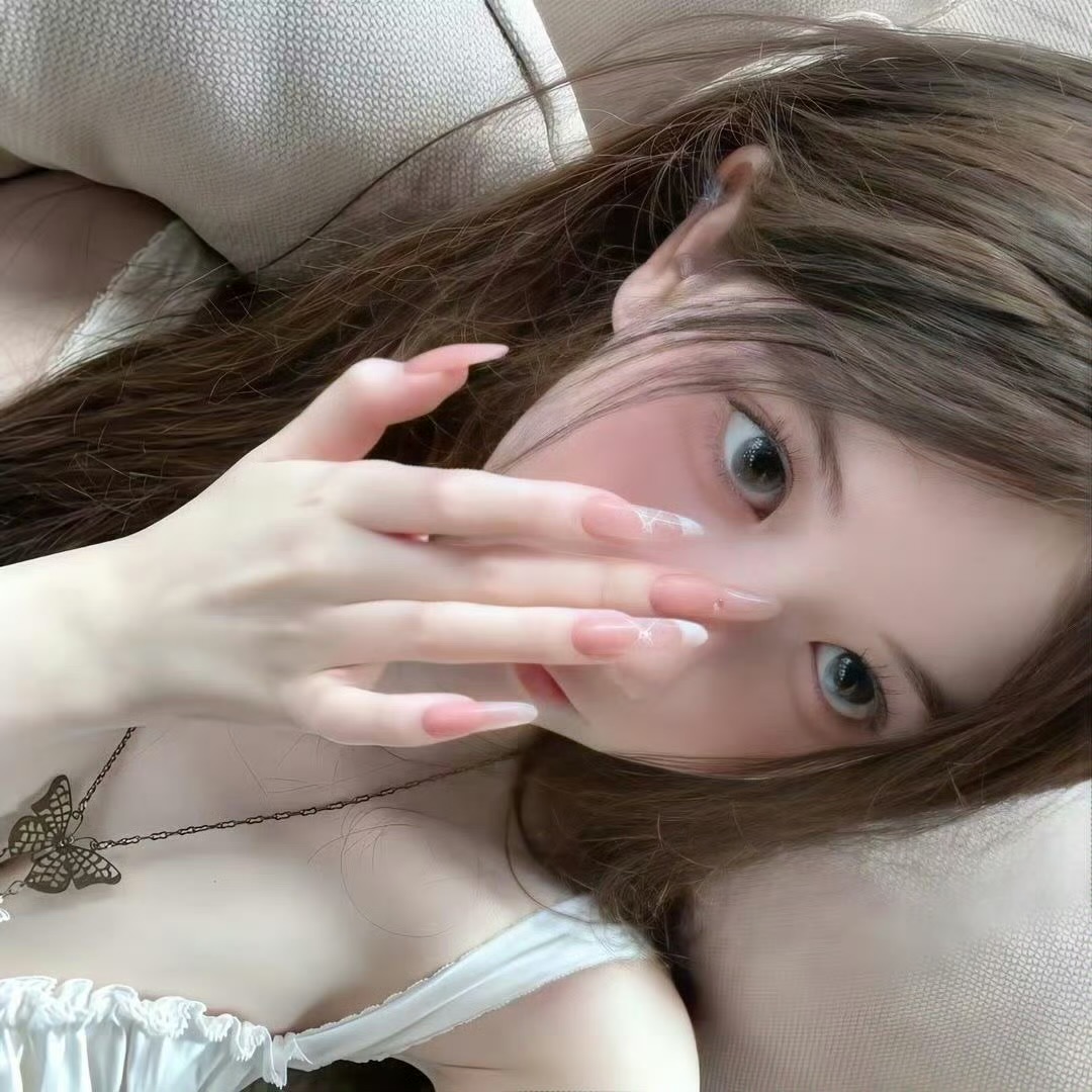 玉溪伴游女生叶欣怡的资料