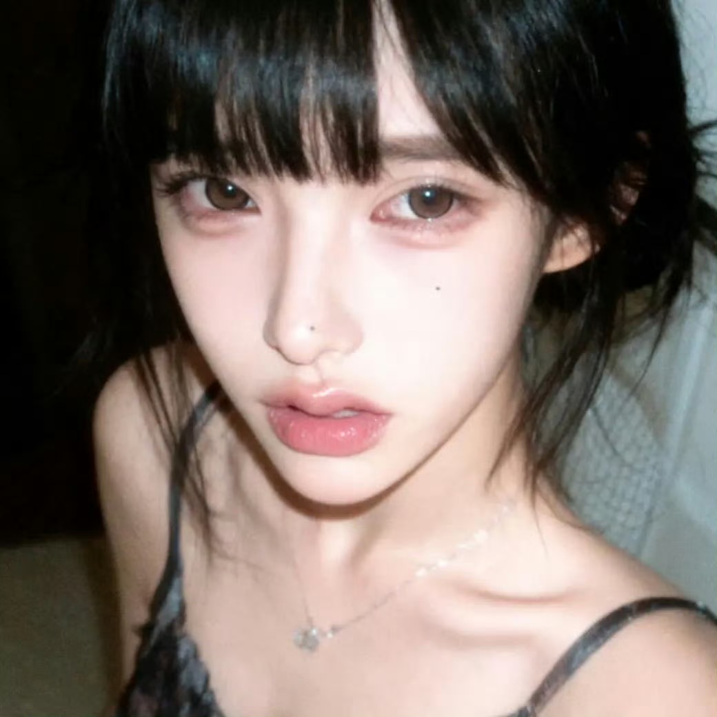 玉溪伴游女生石乐薇的资料