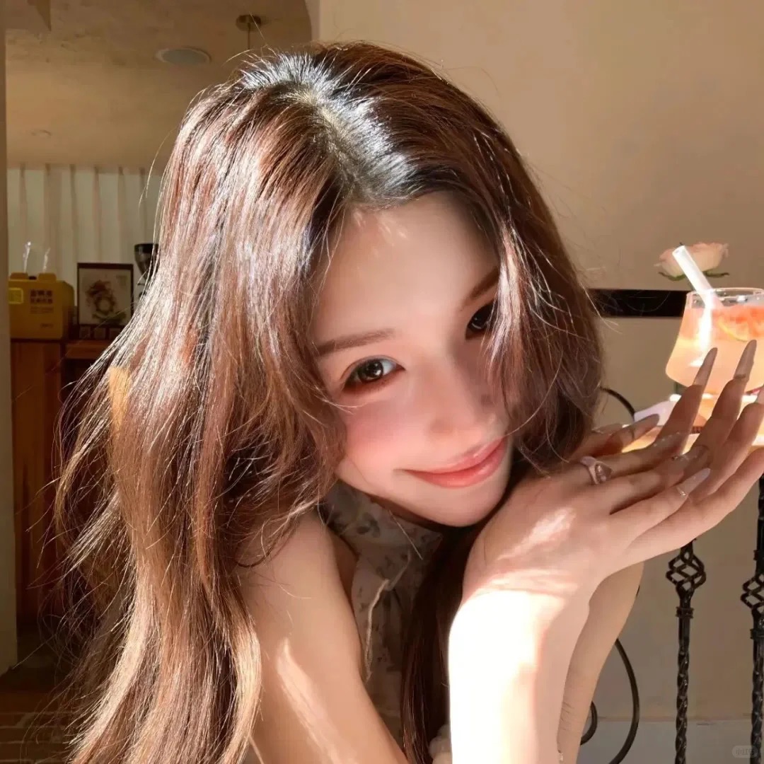 阿里伴游女生秦雨的资料