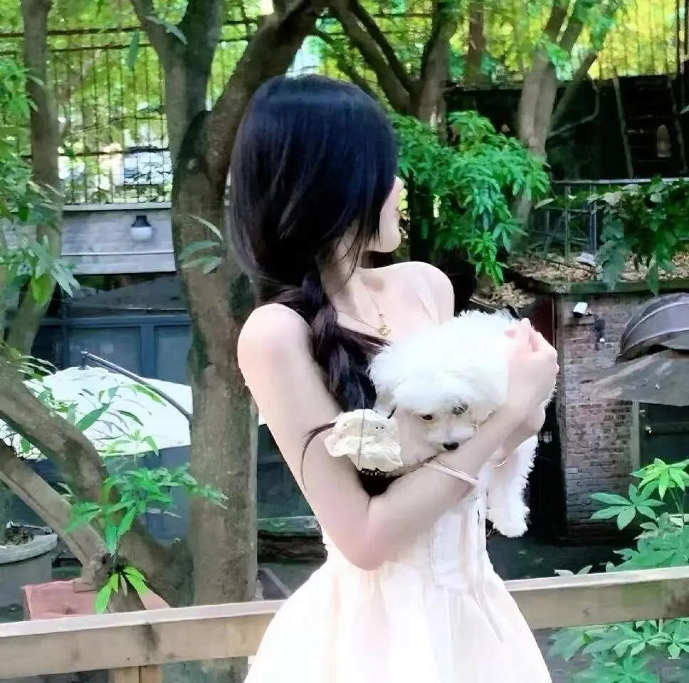 玉溪伴游女生惊瓷的资料