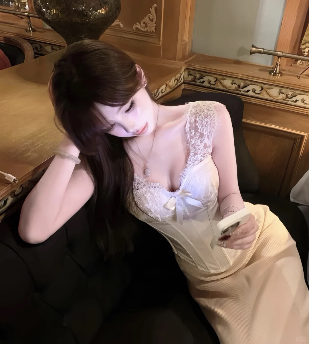 玉溪伴游女生周学艺的资料