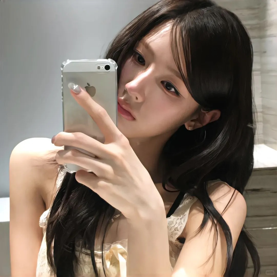 玉溪伴游女生Zoe周依的资料